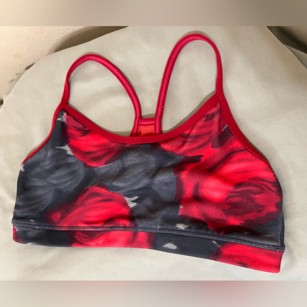 Lululemon sport bra